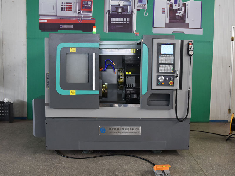 Automated CNC Lathe for Efficient Metalworking